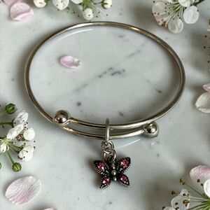 🩷🦋🩷Silver Tone Butterfly Charm Bangle with Pink Rhinestone Accents/NWOT🩷🦋🩷